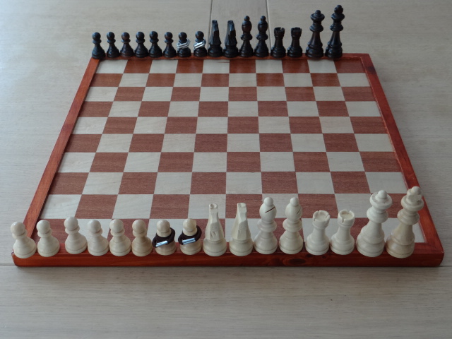 Contest to design a 10-chess variant